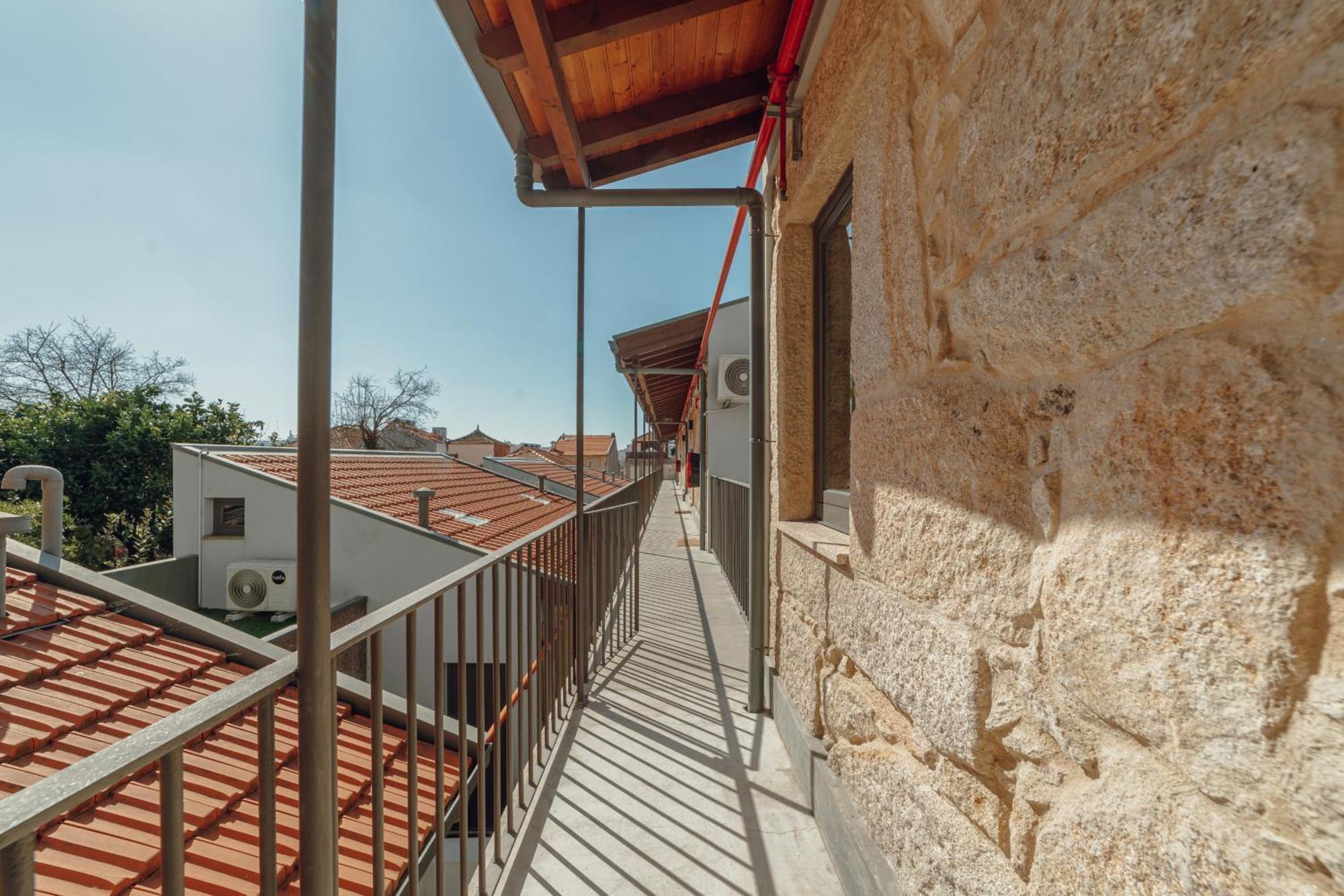 Mezzanine Stylish Apartments By Vacationy Porto Exterior photo